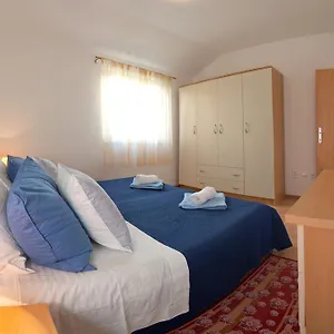 Firule Sandy Apartment Split